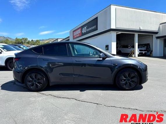 TESLA MODEL Y 2024 7SAYGAEE1RF186576 image